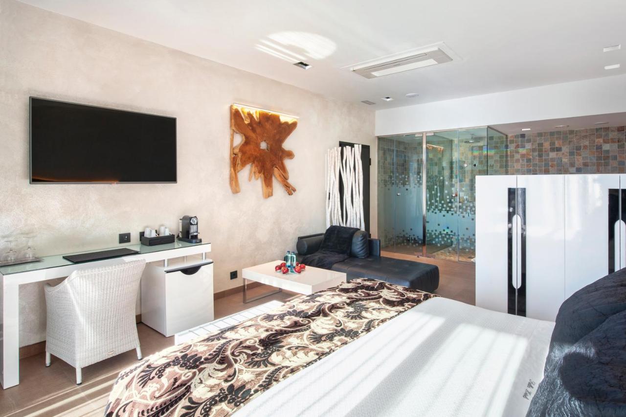 Suite Jacuzzi® Private Garden Massage