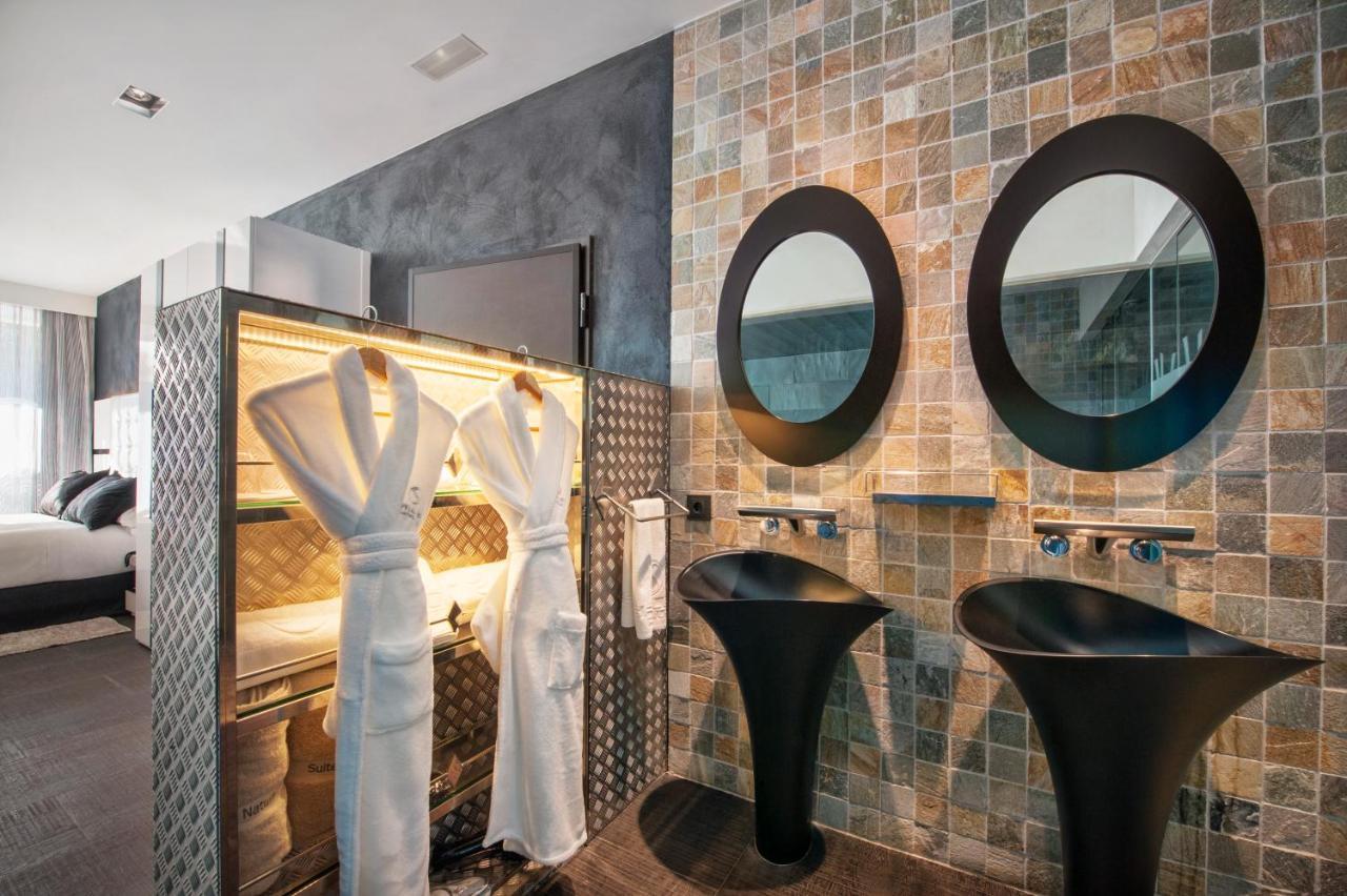 Suite Jacuzzi Heated Outdoor Pool